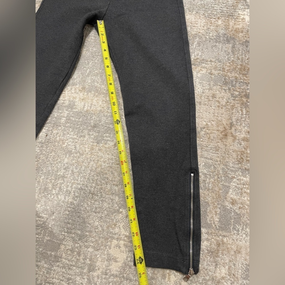 Gap Thick Gray Stretch Pull On Legging Pants With Ankle Zip Detail Size Medium - Picture 9 of 10